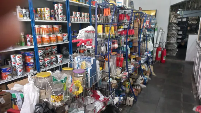Vendo todo o estoque de minha loja de material  de construção 