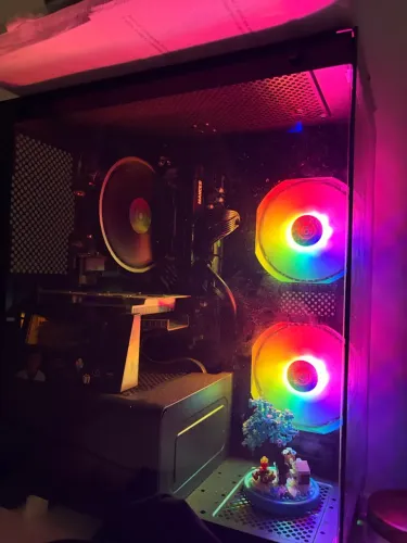 Pc gamer Ryzen 7 5700G + GTX 750 2gb + 16gb RAM + 450gb ssd