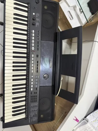 Vende se teclado Yamaha psr E-433