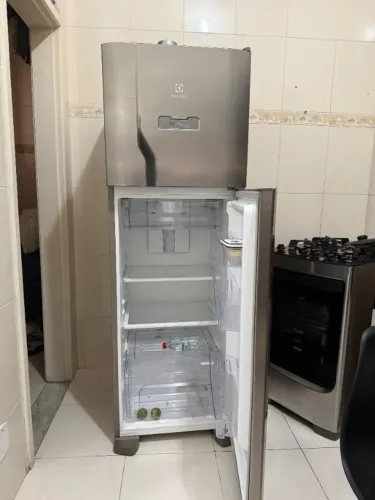 Geladeira Electrolux DFX41 - duplex Frost Free de 371 litros Inox