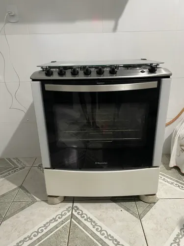 Fogão eletrolux elétrico de 6 bocas 
