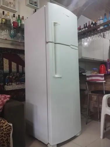 Vende-se Geladeira Brastemp Semi nova