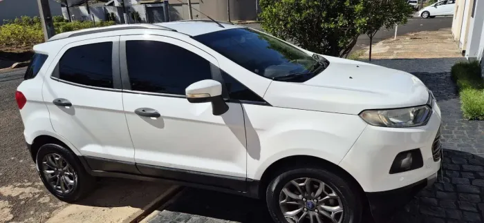 Ford Ecosport Freestyle 1.6 16V Flex 5P 2014