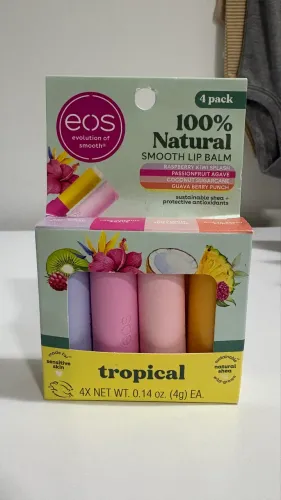 Kit com 4 Lip Balm EOS hidratante labial