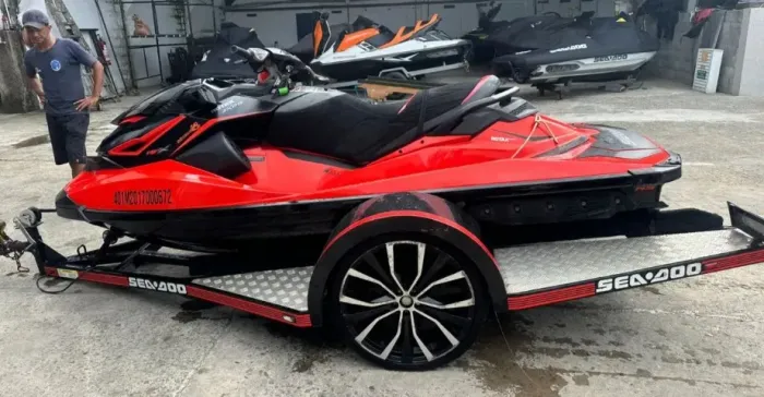 JetSki Sea-Doo, modelo RXP 300RS, ano 2017 com Carretinha