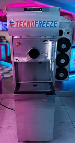 Máquina de sorvete tecnofreeze nova 