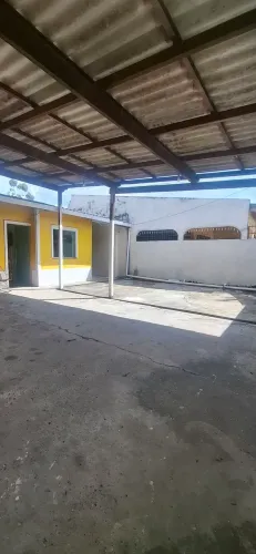 ALUGO APTO COM 1 SUÍTE PRA SOLTEIRO OU CASAL.