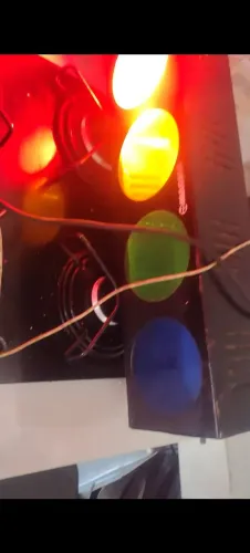 Jogo de luz sequenciador falta 3 lampadas funcionando normal 