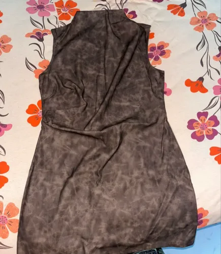 Vestido shein couro fake