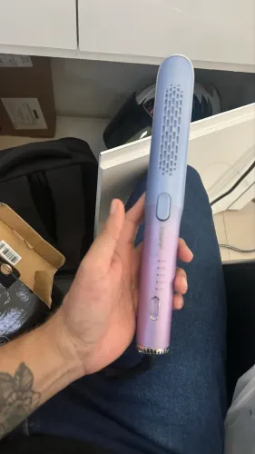 Chapa Alisadora e Modeladora Taiff Fox 3 Bivolt, uma ferram