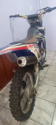 Moto de trilha Yamaha TT-R230,bateria nova,revisada guidão reforçado,plotada,suspensão top