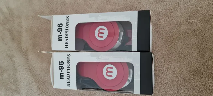 8 fones 