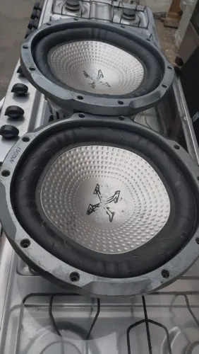 Vende-se Boca de Som 12" Bicho Papão VALOR 250,00 (cada).