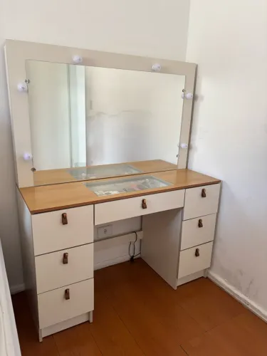 VENDO PENTEADEIRA CAMARIM COM ESPELHO