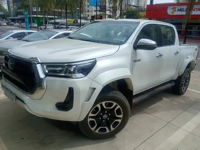 Toyota Hilux CD SRX 4X4 2.8 TDI 16V Diesel Aut. 2024