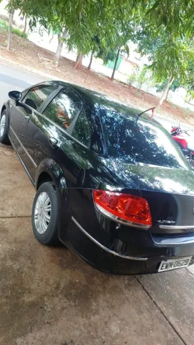 Fiat Linea Essence Dualogic 1.8 Flex 16V 4P 2012
