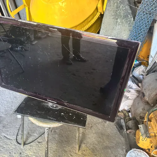 Tv Samsung model : UN32D5500RG defeito não liga fica piscando luz