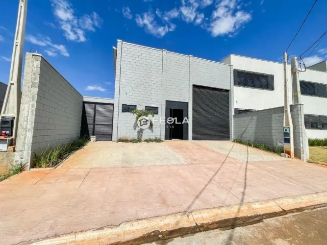 Salão à venda em Santa Bárbara D'Oeste, Jardim Firenze, com 300 m²