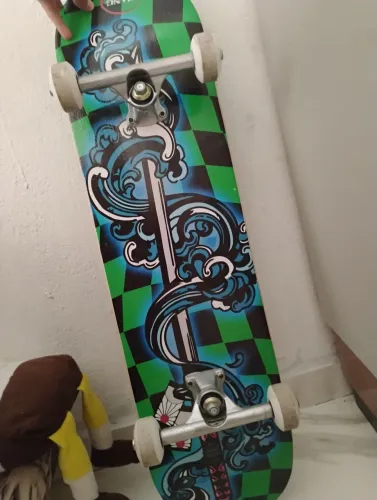 Skate (CB GANG)