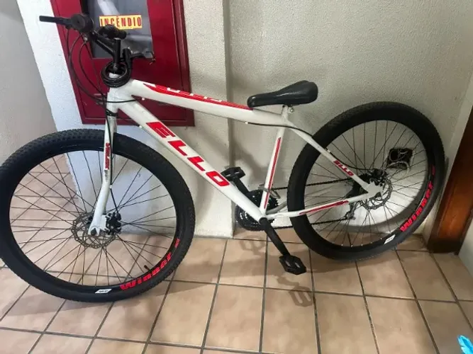 BICICLIETO ELLO BRANCA ARO 29 R$ 350,00