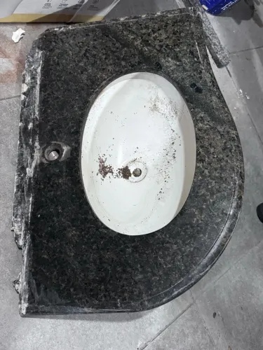 Pia em granito para banheiro