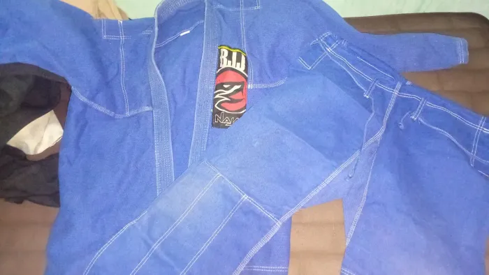 kimono azul naja A3 bom estado