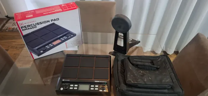 Pad de Percussão Profissional Michael Dmx600 Cor Preto + Pad de bumbo yamaha kp65 <br>