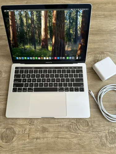 MacBook Pro Touchbar - i5 256/8GB