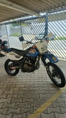 DR 650 SUZUKI