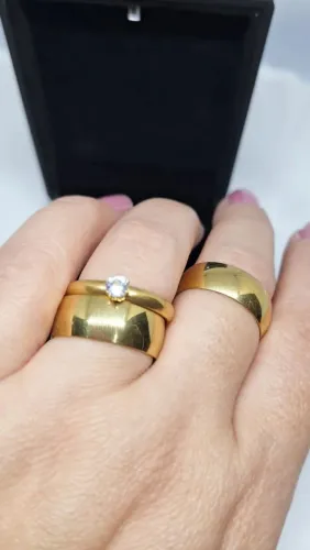 Par de Alianças banhadas a ouro 18k
