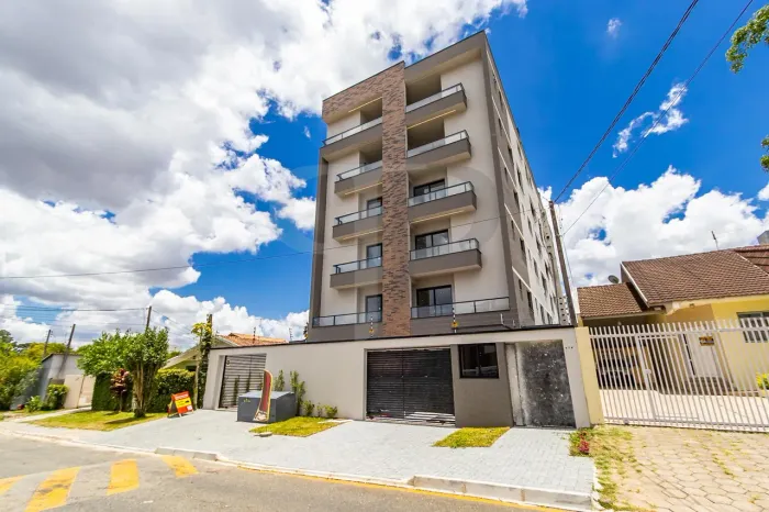 Linda Cobertura no Centro de Pinhais. Predio Moderno. 1 vagao de garagem