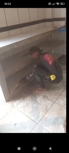 Pedreiro disponível e só ligar