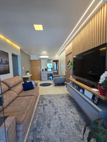 Apartamento no bairro Tabajaras com três quartos, uma suíte, duas semi suítes e varanda go
