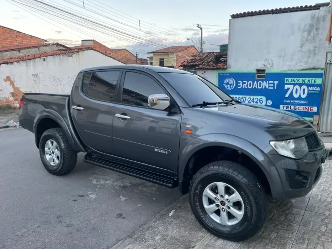 Mitsubishi L200 Triton HPE 3.2 CD TB Int.diesel AUT 2012