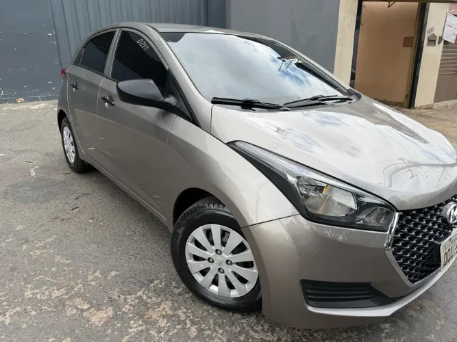 Hyundai HB20 Unique 1.0 Flex 12V Mec. 2019