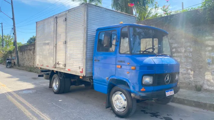 Mercedes 708 E bau ano 88 com serviço