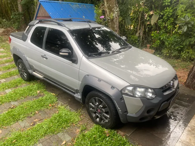 Fiat Strada Adv.1.8 16V Locker Dualo. Flex CD 2016