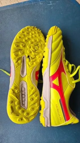 Chuteira Mizuno Morelia Pro