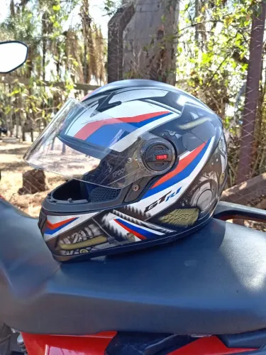 Capacete fw3 ( Gt r 1)