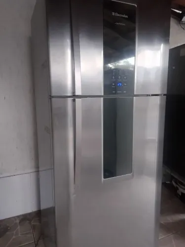 Geladeira Electrolux Df80 semi nova
