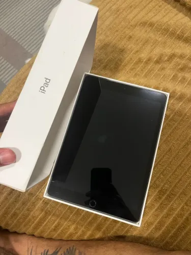 iPad 9 em excelente estado com caixa