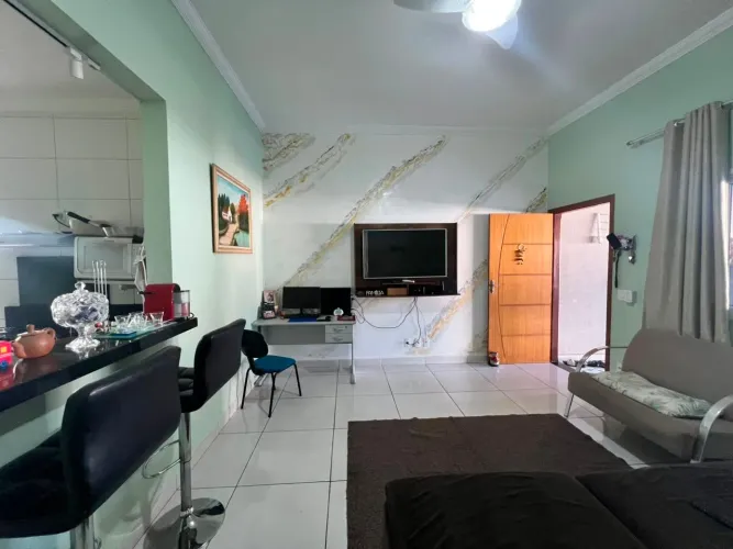 CASA À VENDA 2 QUARTOS R$600.000 JARDIM CALIFÓRNIA INDAIATUBA/SP