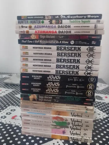 Coleção de mangás usados