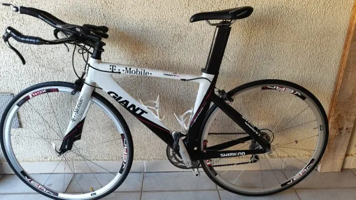 Bicicleta TT Giant Trinity A1 - Versão Exclusiva T-Mobile - Tamanho 53/54