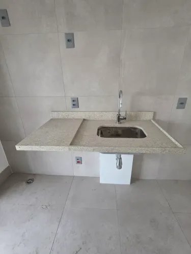 Pia de granito com cuba para cozinha