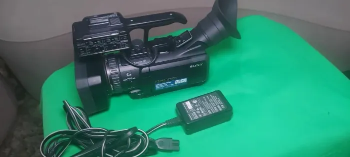 FILMADORA SONY HRX-NX70U