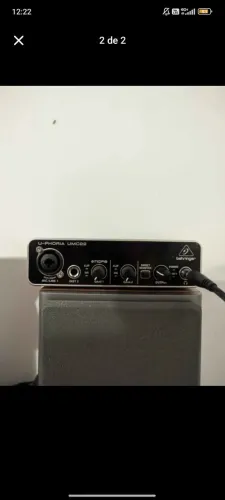 Placa de áudio Beringher UMC22