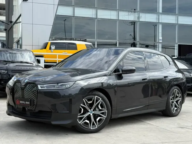 BMW IX 2 Xdrive 30 M Sport (elétrico) 2025