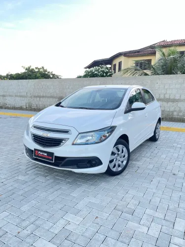 Chevrolet Onix Hatch LT 1.4 8V Flex Power Mec. 4P 2016