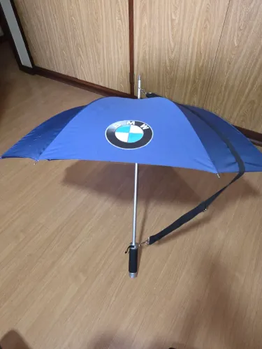 GUARDA CHUVA BMW STICK , COM ALÇA , ALEMÃO , NOVO , MÍNIMO AMASSADO NA HASTE !